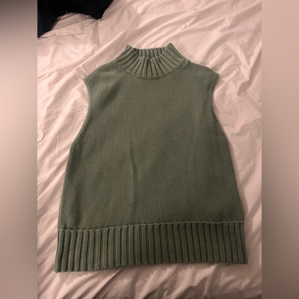Abercrombie Mockneck Sweater Shell Top